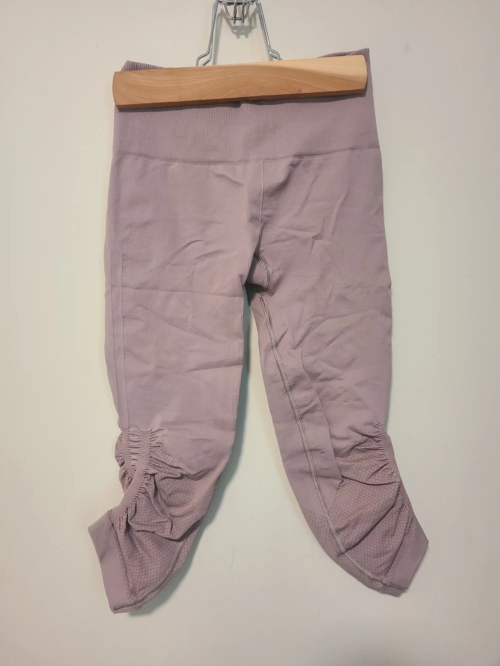 lululemon Ebb In The Flow Leggings in Mauve - Picture 2 of 3